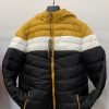 Fleece-lined short style for warmth